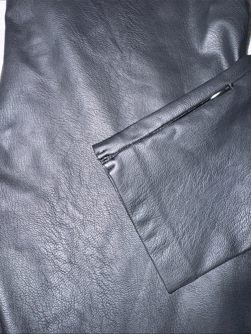 🔥NWT KHY Faux Leather Leggings (MEDIUM) READY TO SHIP 📦